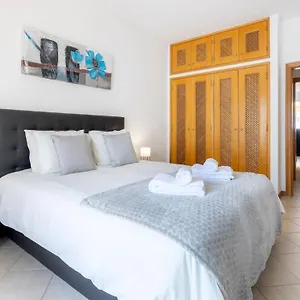 Sea-front 1' Min! - With Ac & Wifi Quarteira